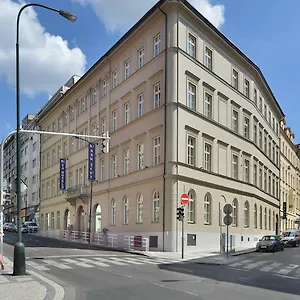 https://ea-hotel-new-town.praguehotelsweb.com